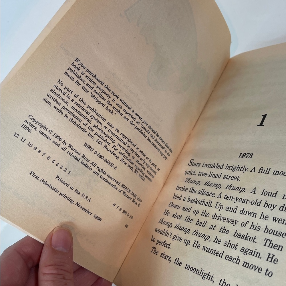 Space Jam Novelization Book — First Printing Michael Jordan - Picture 8 of 10